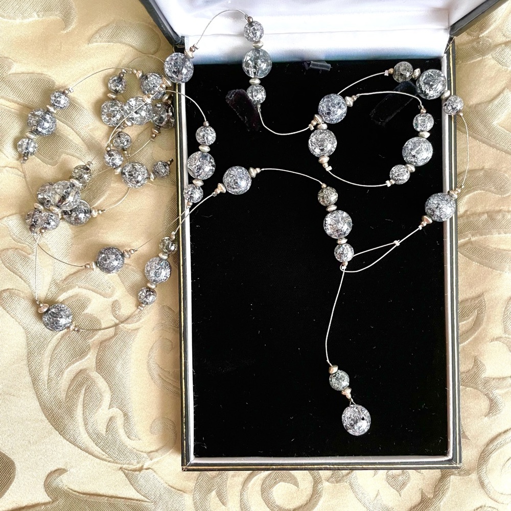 LIKE NEW! 💎 52" Glass Bead Necklace!